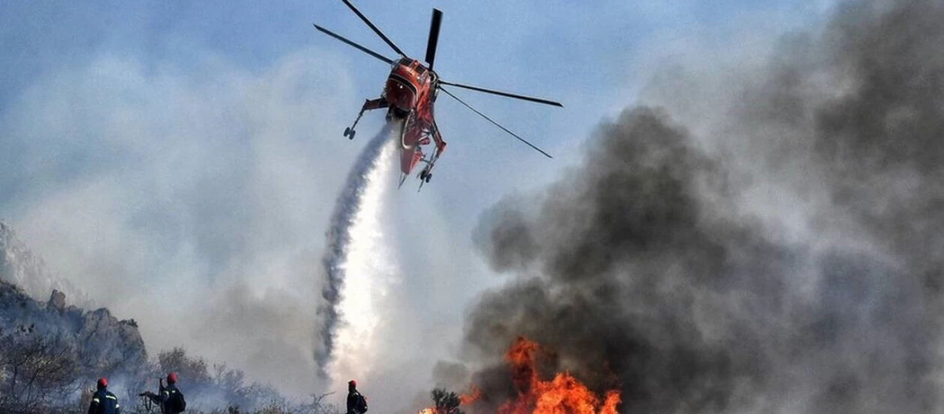 Άνδρος: Φωτιά στην περιοχή Σταυροπέδας